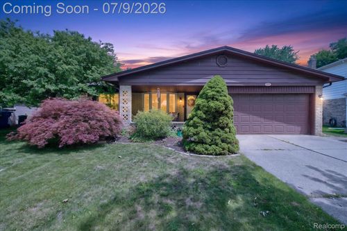 42854 Lombardy Dr, Canton, MI, 48187-2321 | Card Image