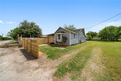 1006 Indiana Street, House other with 2 bedrooms, 1 bathrooms and null parking in Robstown TX | Image 2