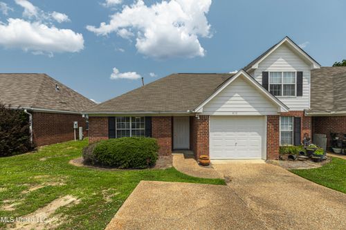 413 Woodlake Ln, Brandon, MS, 39047-6044 | Card Image