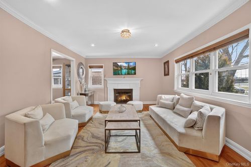 135 Midland Ter, Yonkers, NY, 10704-2854 | Card Image