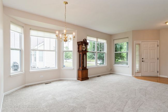 1520 Mansfield Dr, House other with 3 bedrooms, 2 bathrooms and 2 parking in Aurora IL | Image 6