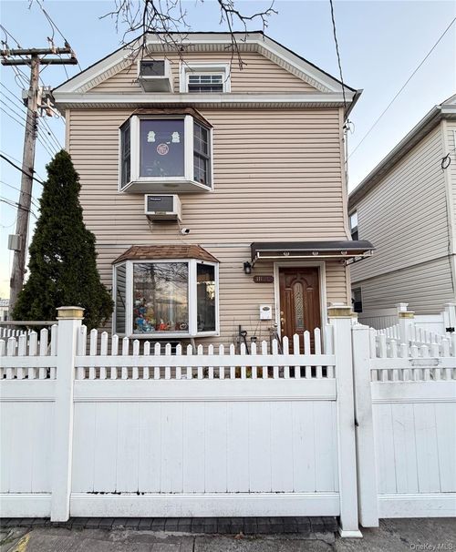 111-20 14th Rd, College Point, NY, 11356-1416 | Card Image