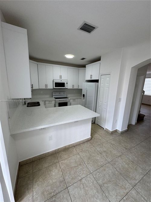195-2523 Se 15th Pl, Homestead, FL, 33035-2451 | Card Image