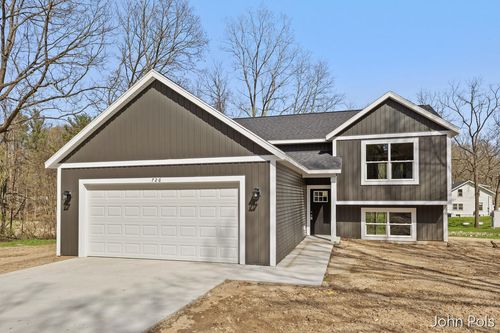 726 S Lincoln St, Greenville, MI, 48838-2241 | Card Image