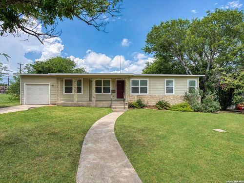 107 Blakeley Dr, San Antonio, TX, 78209-4833 | Card Image