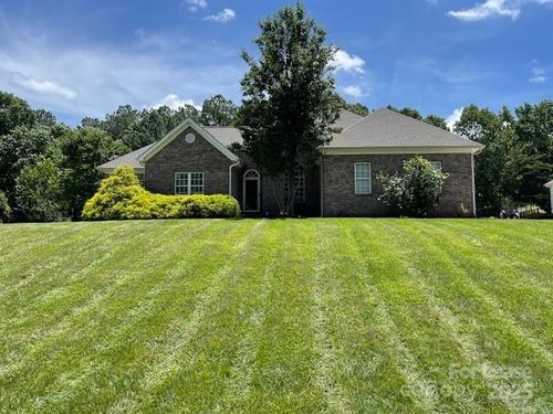 1994 Jaya Dr, Sherrills Ford, NC, 28673-7291 | Card Image