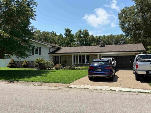 9844 Powers Dr, Newburgh, IN, 47630-8860 | Card Image