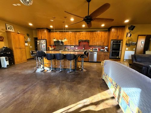 996 W Sr 24, Torrey, UT, 84775-7717 | Card Image