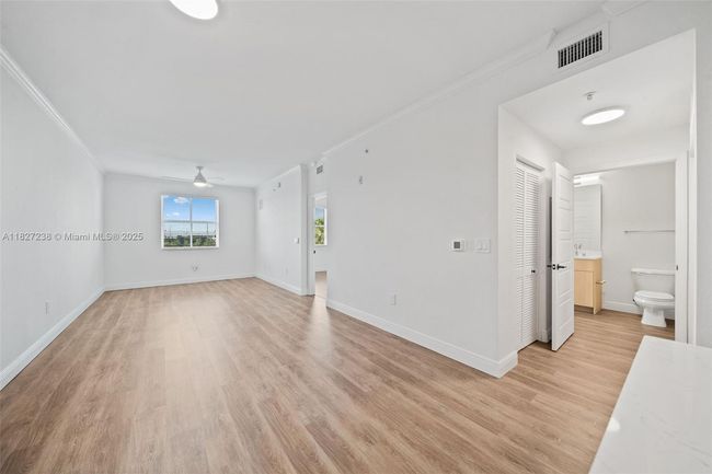 405 - 10170 Sw 7 Th St, Condo with 1 bedrooms, 1 bathrooms and null parking in Pembroke Pines FL | Image 8