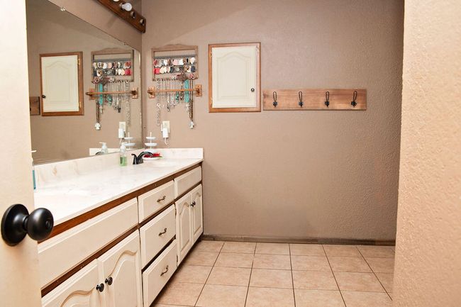1560 State Highway 214, House other with 3 bedrooms, 3 bathrooms and null parking in Plains TX | Image 27