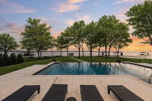 1196 The Shores Dr, Corsicana, TX, 75109-9654 | Card Image