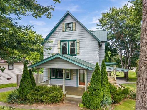 957 Cleveland Ave, Amherst, OH, 44001-1743 | Card Image