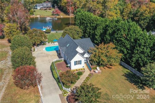 2035 Waterford Pointe Road, Lexington, NC, 27292 | Card Image