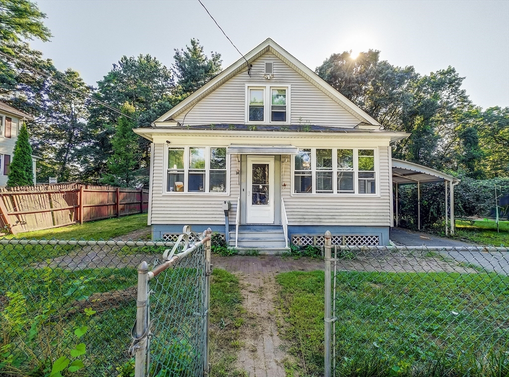 Saint Lawrence Ave, Springfield, MA 01104