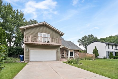 669 Tamarisk Ter, Crystal Lake, IL, 60014-7071 | Card Image