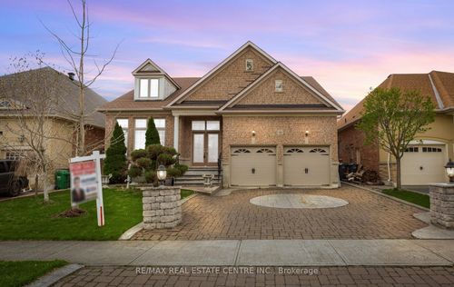 15 Concorde Dr, Brampton, ON, L6P1V3 | Card Image