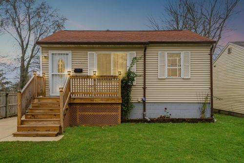 1924 Locke Avenue, Waterloo, IA, 50702 | Card Image