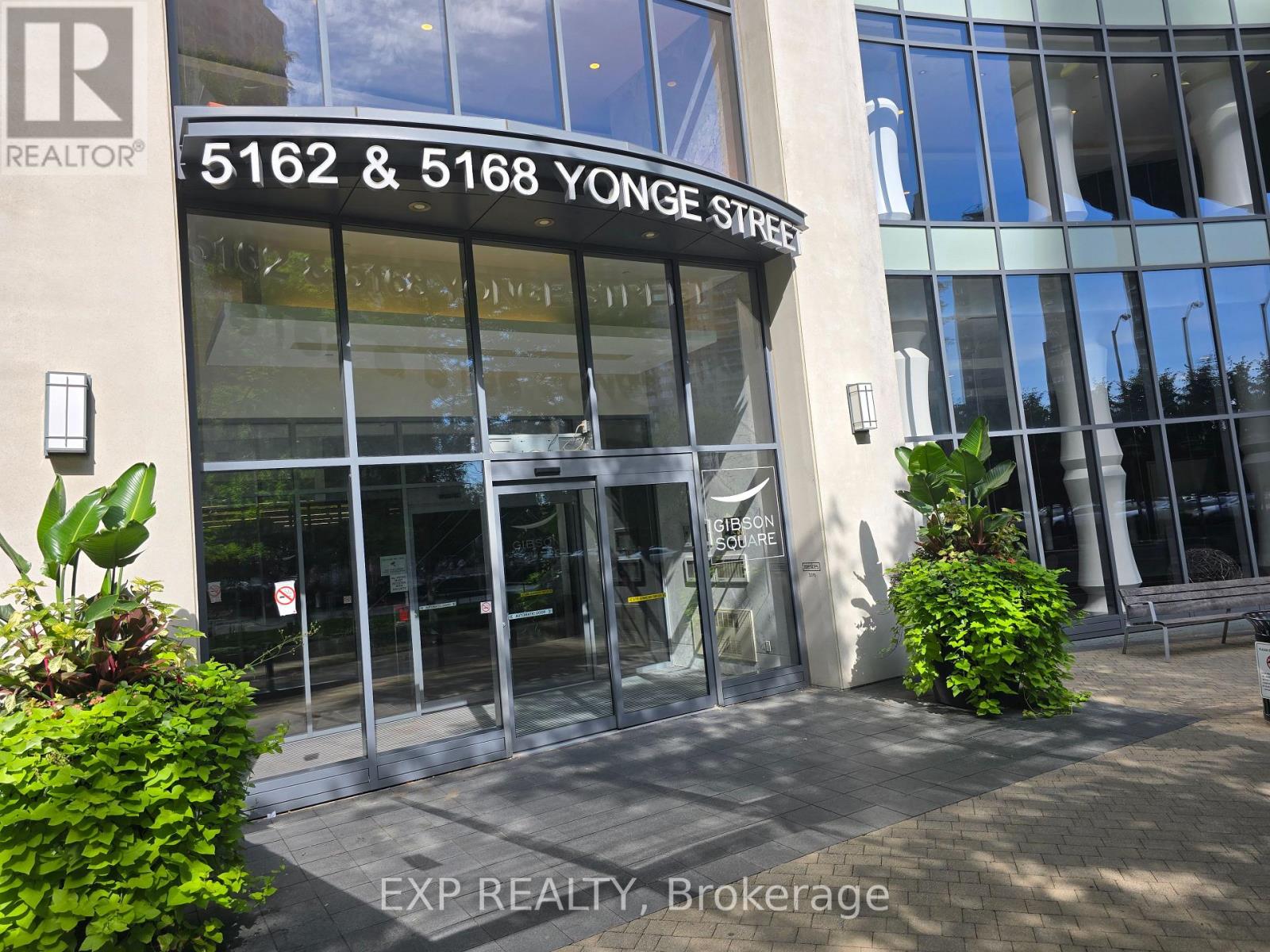 Residential Lease in Toronto (Willowdale West) 2