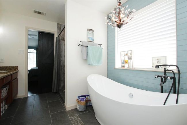 Master Tub | Image 41