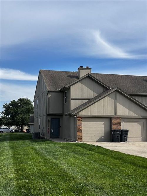 527 Ne 6th #A Street, Blue Springs, MO, 64014 | Card Image