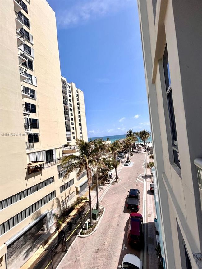 N436 - 777 N Ocean Dr, Condo with 1 bedrooms, 1 bathrooms and null parking in Hollywood FL | Image 20
