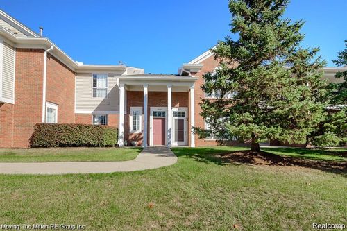 16784 Dover Dr, Northville, MI, 48168-6505 | Card Image