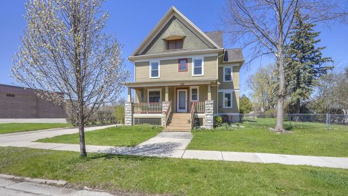 143 E Merrill Avenue, Fond Du Lac, WI, 54935 | Card Image