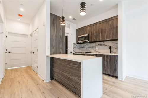 unit-209-418 Atlantic Ave, Oceanside, NY, 11572-2744 | Card Image