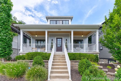 7253 Bradfield Ave, Ada, MI, 49301-9130 | Card Image