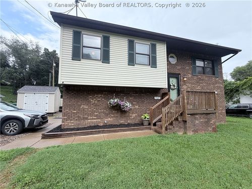 7127 Teays Valley Rd, Scott Depot, WV, 25560-7004 | Card Image