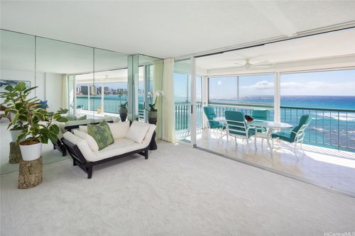801802-2877 Kalakaua Ave, Honolulu, HI, 96815-4015 | Card Image