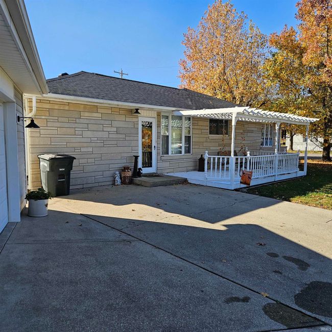 787 S Main St, House other with 3 bedrooms, 2 bathrooms and null parking in Linton IN | Image 11