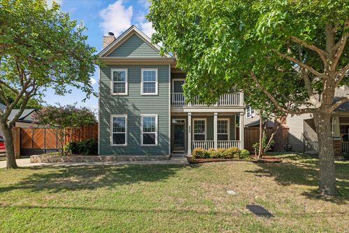 220 Lamar St, Roanoke, TX, 76262-8600 | Card Image