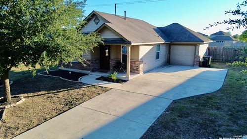 1054 Stone Br, New Braunfels, TX, 78130-2446 | Card Image