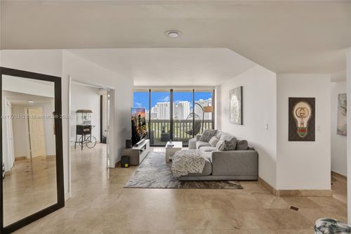 apt-2105-1000 E Island Blvd, Aventura, FL, 33160-4939 | Card Image