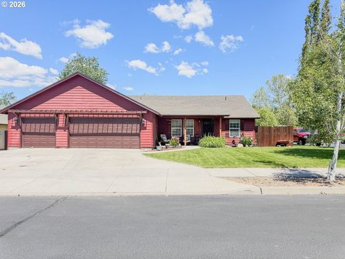 699 Ne Fieldstone Ln, Prineville, OR, 97754-9359 | Card Image