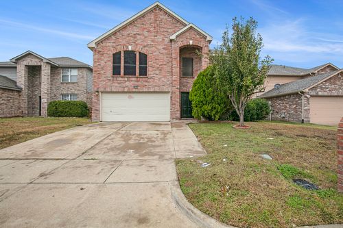 4800 Sleepy Ridge Cir, Fort Worth, TX, 76133-8327 | Card Image