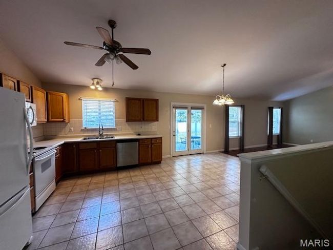 3121 Post Run Dr, House other with 3 bedrooms, 2 bathrooms and 2 parking in O Fallon MO | Image 7