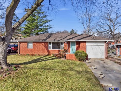 2621 S 40th Street, Lincoln, NE, 68506 | Card Image