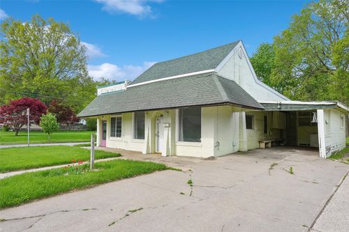 4002-4000-4002 11th St, Des Moines, IA, 50313-3323 | Card Image