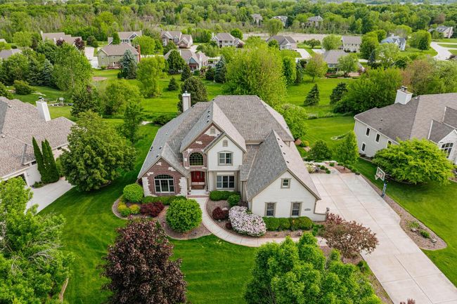W226N3550 Wethersfield Road, House other with 5 bedrooms, 3 bathrooms and null parking in Pewaukee WI | Image 47