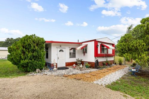5985 Se 94th Trl, Okeechobee, FL, 34974-1479 | Card Image