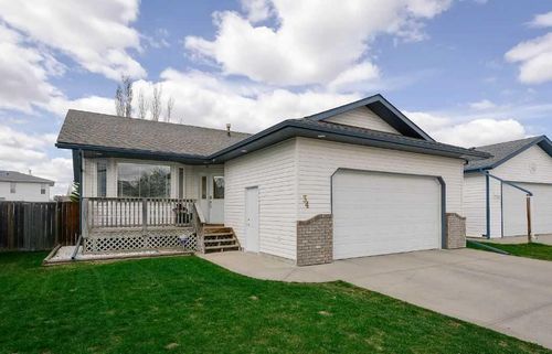 34 Lund Close, Red Deer, AB, T4R2T1 | Card Image