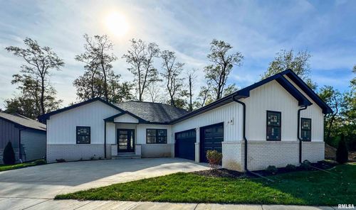 2716 W Woods Edge Dr, Peoria, IL, 61614-7507 | Card Image