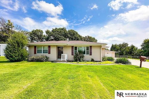 2911 Riverview Blvd, Omaha, NE, 68108-1644 | Card Image
