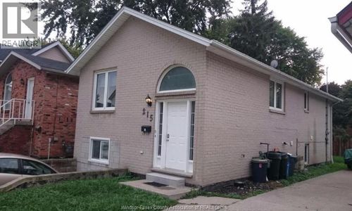 215 Rankin Ave, Windsor, ON, N9B2R4 | Card Image