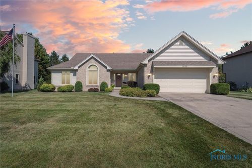 26768 Ottekee Dr, Perrysburg, OH, 43551-1064 | Card Image