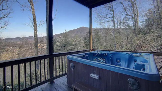 3831 Glenview Way, House other with 3 bedrooms, 3 bathrooms and null parking in Sevierville TN | Image 34