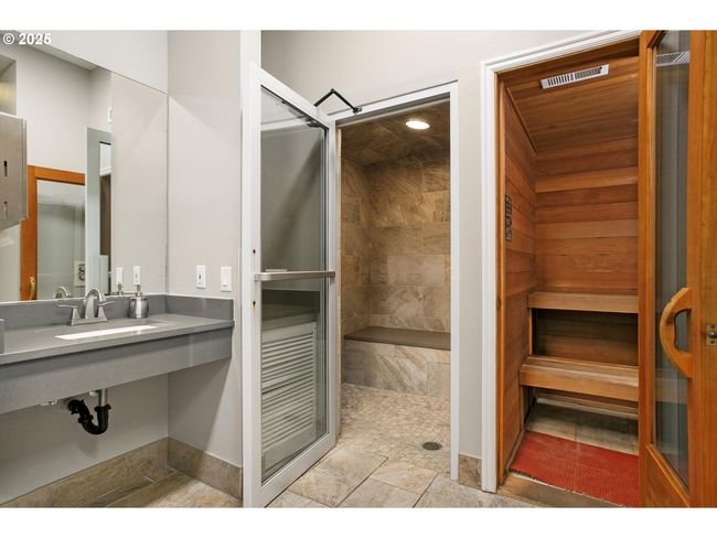 5852 Sw Cupola Dr, Condo with 2 bedrooms, 2 bathrooms and 1 parking in South Beach OR | Image 37