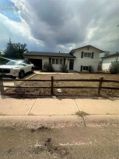 501 Clearview Dr, Fountain, CO, 80817-1710 | Card Image